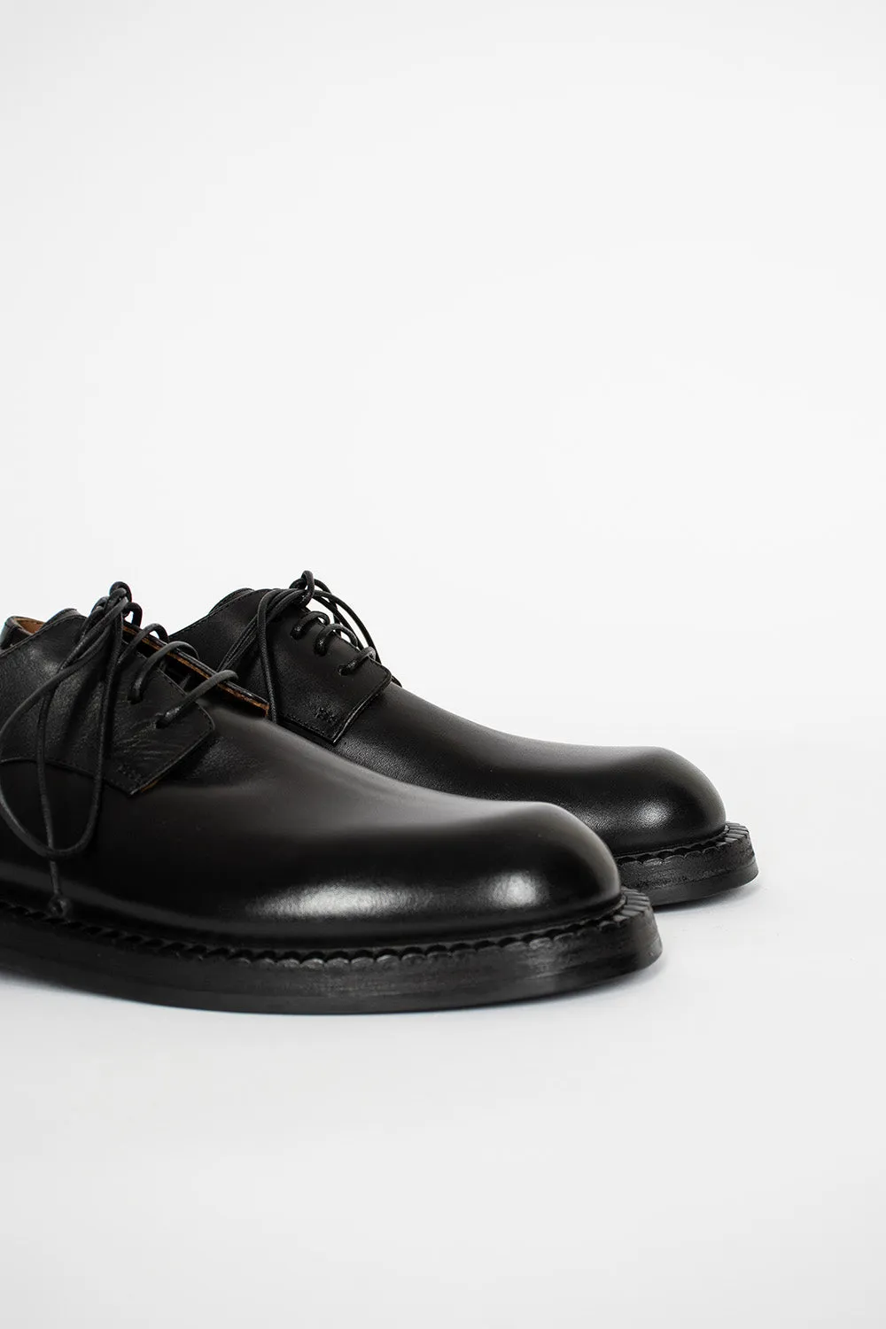 Alluce Derby Black